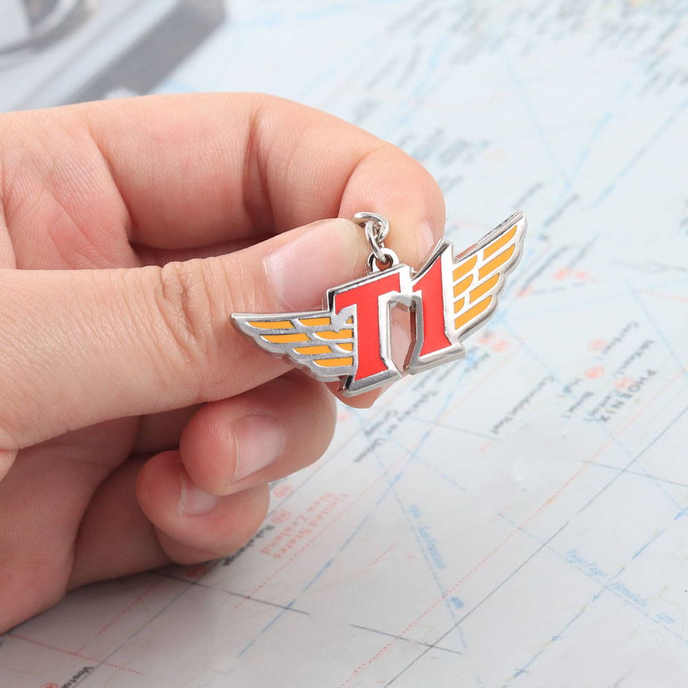 T1 Team Logo Metal Keychain En - Esports Gaming Logos のレビューと価格