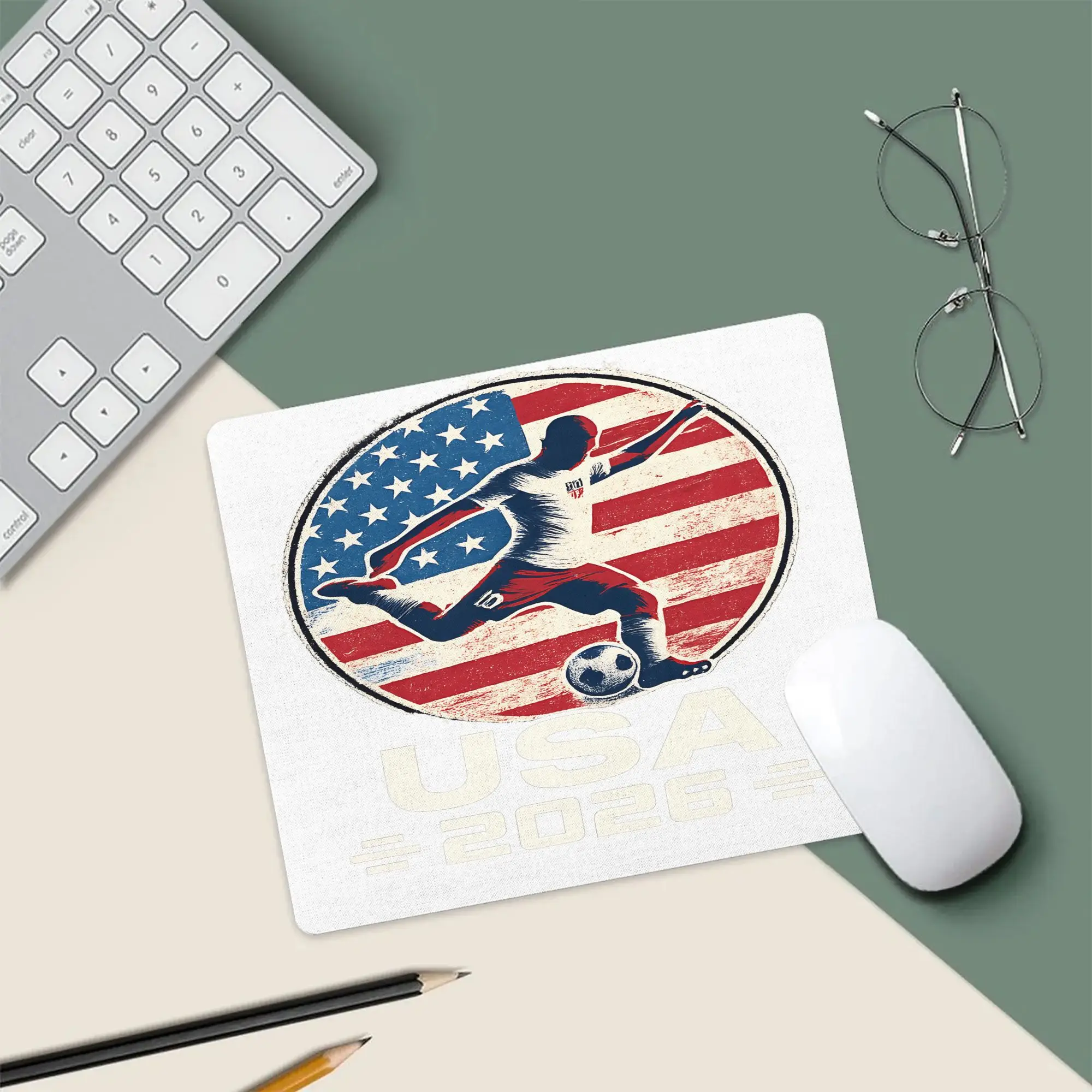 Cute Anime USA 2026 Football T - Esports Gaming Logos のレビューと価格